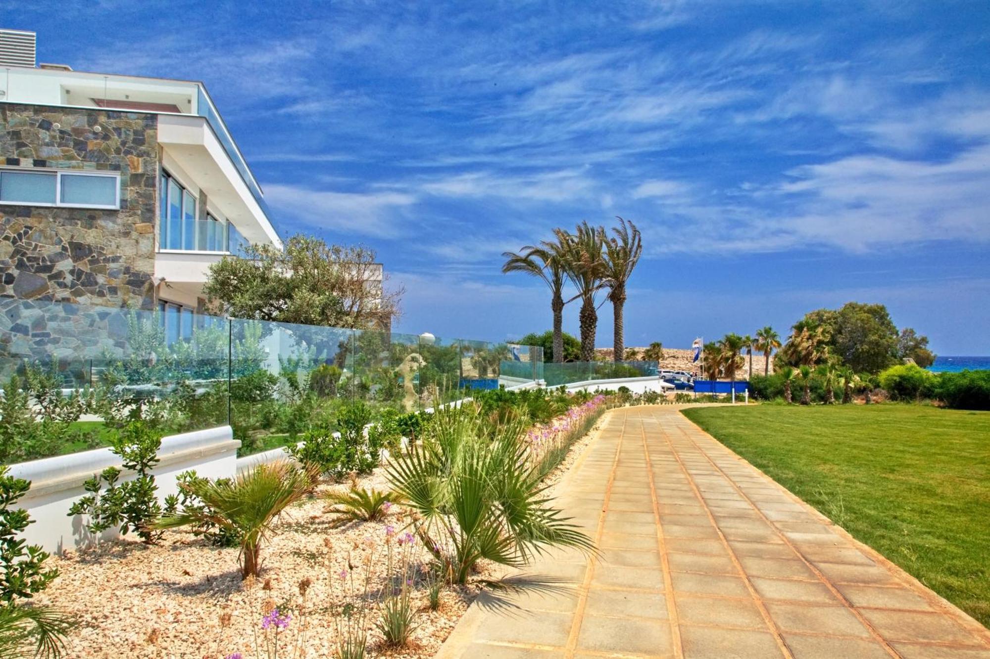 Beachfront Luxury Villa Idania Agia Napa Buitenkant foto