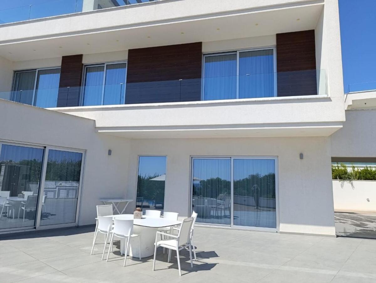 Beachfront Luxury Villa Idania Agia Napa Buitenkant foto